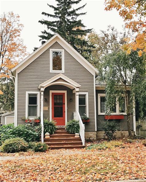 Loading... | Cottage house exterior, House exterior, Small cottage homes