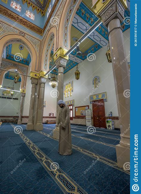 Beautiful Interior Decoration of Jumeirah Mosque. the only Mosque in ...