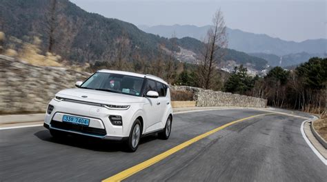 2020 Kia Soul EV first drive review: 243 electric miles in the box