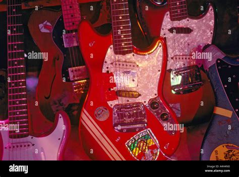 Old vintage guitars hi-res stock photography and images - Alamy