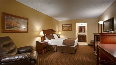 Best Western Coach House in Springfield, MO - Hotels & Motels: Yellow ...