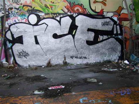 Graffiti Letters ICE: Graffiti Street Art