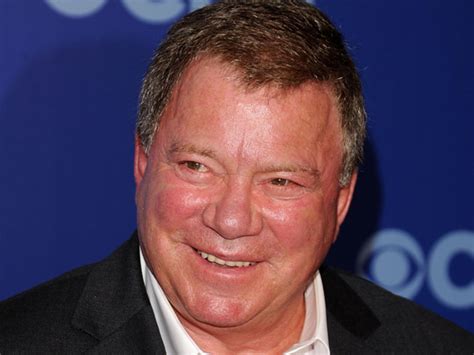 William Shatner to boldly go on Broadway - CBS News