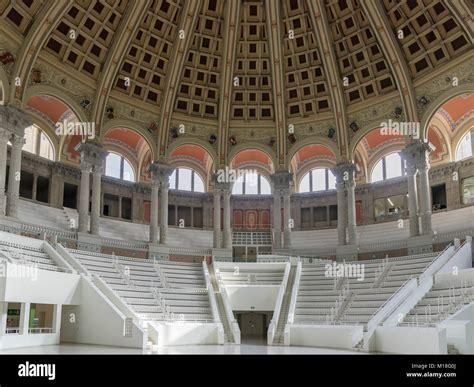 Palau nacional interior hi-res stock photography and images - Alamy