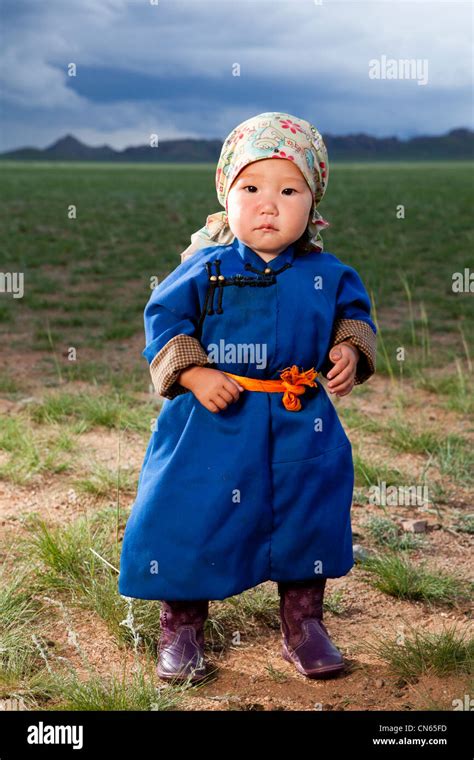 Mongolian child on the steppe , khuduu aral, khentii province, Mongolia Stock Photo - Alamy