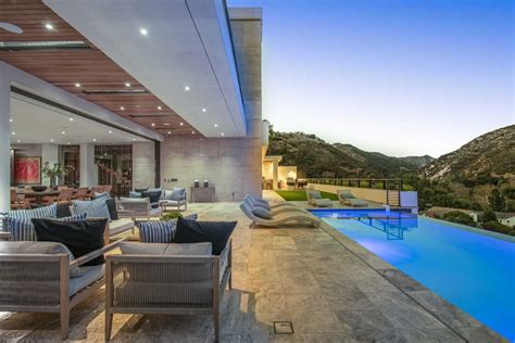 Brand New Contemporary Home in Los Angeles Sells for $12,900,00