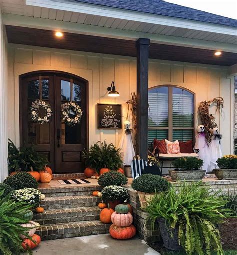 10 Stunning Fall Deck Decor Ideas to Transform Your Outdoor Space