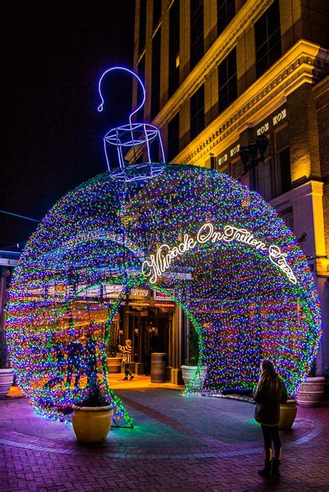 Experiencing Christmas in New Orleans, Louisiana | LaptrinhX / News