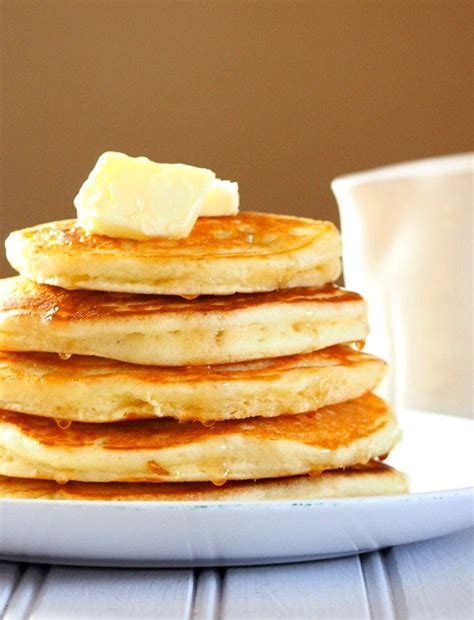 Easy Fluffy Pancakes | Woman Scribbles