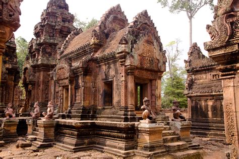 Banteay Srei Temple - Indochina Tours