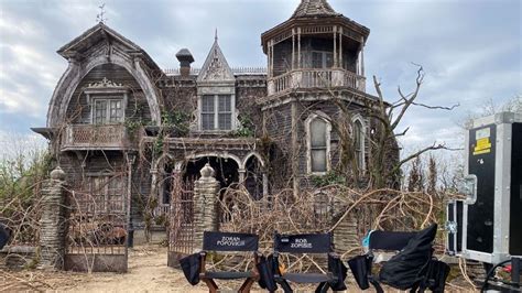 Rob Zombie Reveals New Photo of The Munsters House in Color