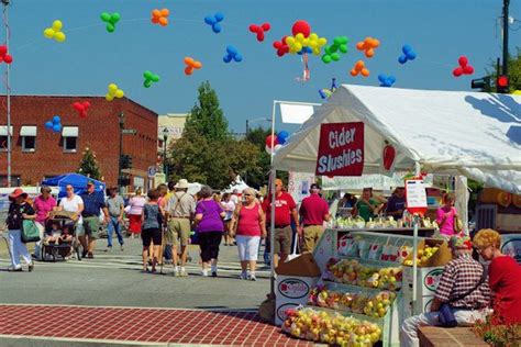 The famous Apple Festival Street Fair in Hendersonville NC is this Labor Day weekend! For over ...