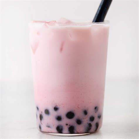 Milk Tea Recipes, Coffee Drink Recipes, Coffee Drinks, Strawberry Syrup ...