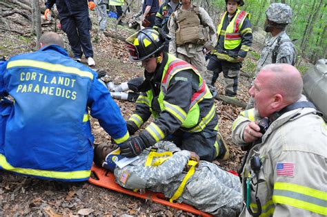 New York Guard Soldiers and civilian rescuers test their response ...