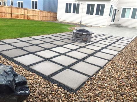 St. Vrain Block Co. in Dacono Co. is one of the only manufacturers of 24" Patio Stone Sqaures ...