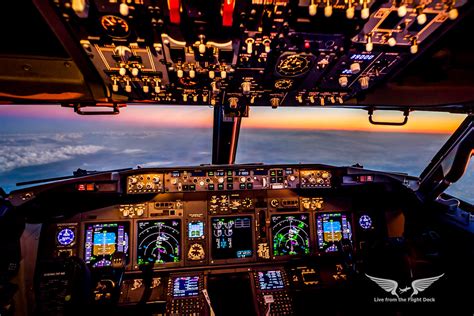 B737 Cockpit - Sunset approach into Madrid - a photo on Flickriver