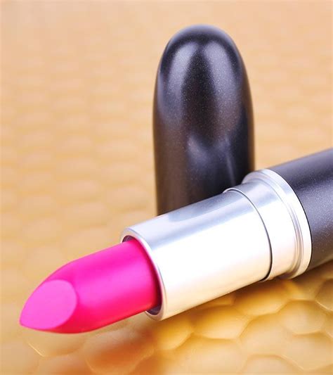 10 Best Organic Lipstick Brands That You Should Try In 2022