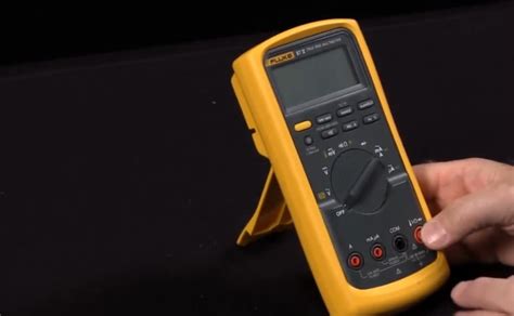 Fluke 87 vs. 87V: Which Multimeter is Better? - ElectronicsHacks