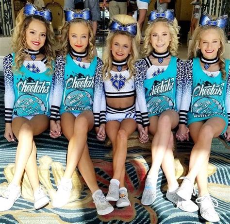 Pin by melanie on cheer | Cheer outfits, Cheerleading outfits, Cute ...