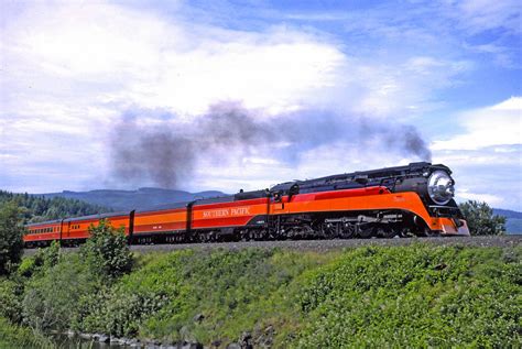 Southern Pacific #4449 "Daylight": Schedule, Whistle, Train