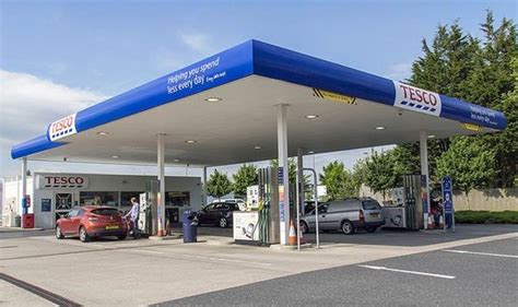 Tesco fuel deal - New discount offer could save you a chunk off you petrol or diesel bill ...