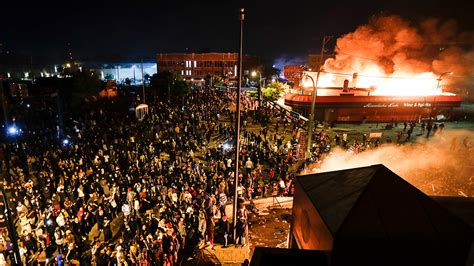 Minneapolis riots: Stores destroyed by looters | Fox News