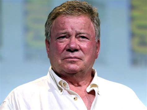 William Shatner Toupee - Does This Star Trek Celeb Wear Hairpiece?