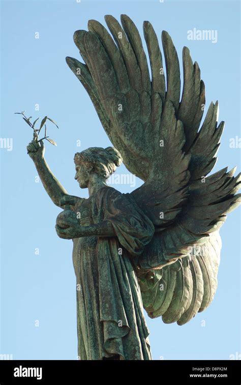 The Peace Statue at Hove seafront, Brighton and Hove, England Stock Photo - Alamy