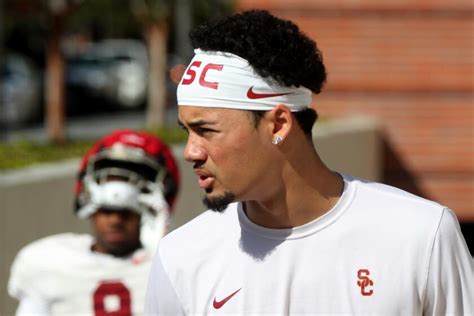 USC quarterback Malachi Nelson intends to enter transfer portal - Yahoo Sports