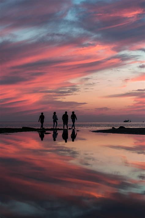 Sunset reflection on water. : pics