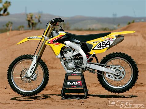 2010 Suzuki RMZ 450 - Moto.ZombDrive.COM