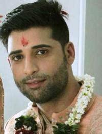 Mohsin Akhtar Mir - Profile, Biography and Life History | Veethi