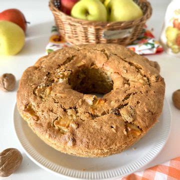 Italian Apple Walnut Bundt Cake (Ciambella con Mele e Noci) - Recipes from Italy