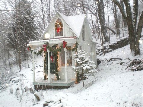 Dishfunctional Designs: Be Inspired: A Cottage Style Christmas