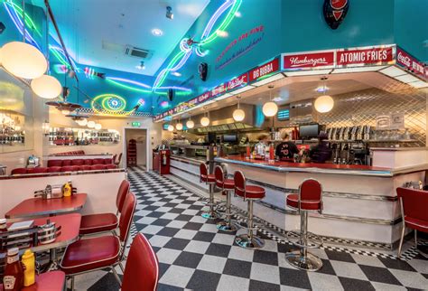 Ed's Easy Diner on Twitter | Diner aesthetic, Vintage diner, Diner decor