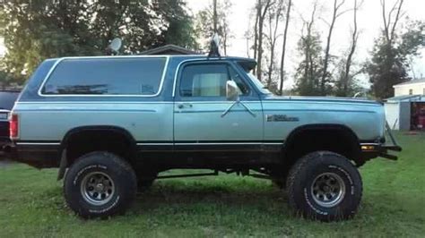 1987 Dodge Ramcharger lifted new new tires