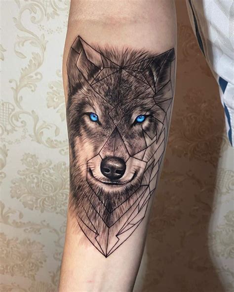 Realistic Wolf Tattoo