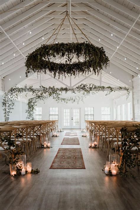 12 Chic Ways to Create a Warm & Cozy Winter Wedding - Elegantweddinginvites.com Blog