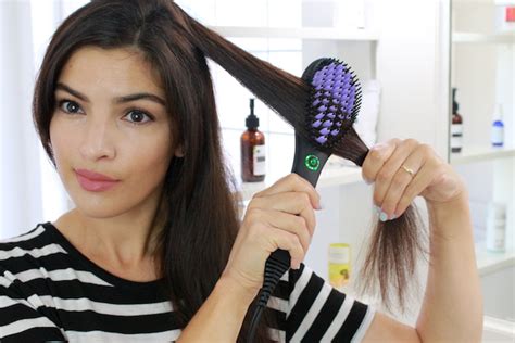 Dafni Brush Review | Genuine Glow