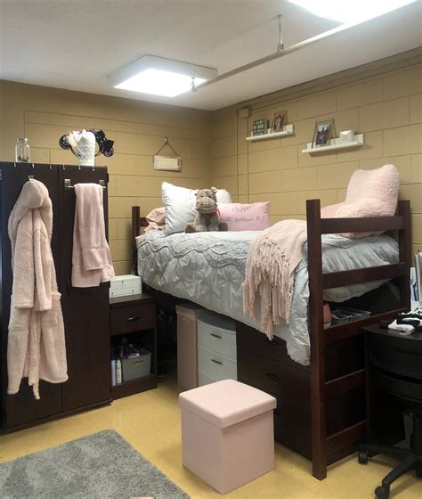 Tips for Decorating and Making Your Dorm YOU