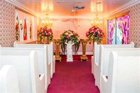 Little Chapel Of The Flowers Las Vegas Wedding Ceremony : How To Get ...