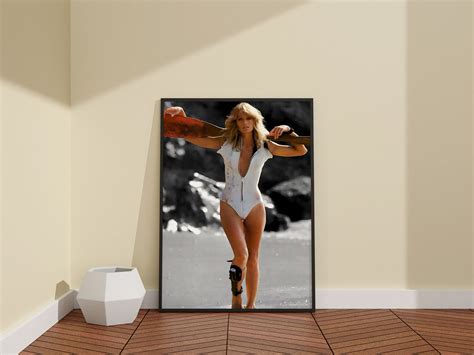 Farrah Fawcett Poster / Farrah Fawcett Canvas Wall Art / Vintage Woman ...