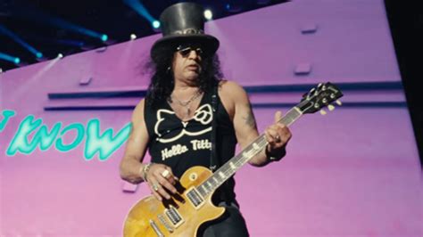 GUNS N' ROSES Guitarist SLASH To Release "Blues-Oriented" Solo Album In 2024 "With A Bunch Of ...