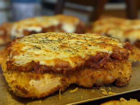 Chicken parmesan with homemade sauce : r/FoodPorn