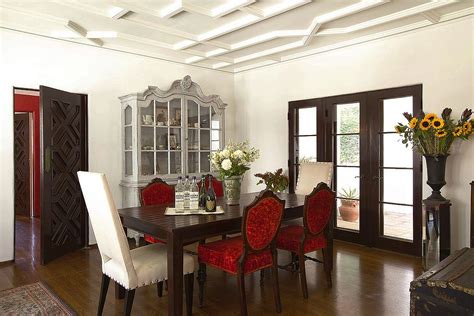 30 Delightful Dining Room Hutches and China Cabinets