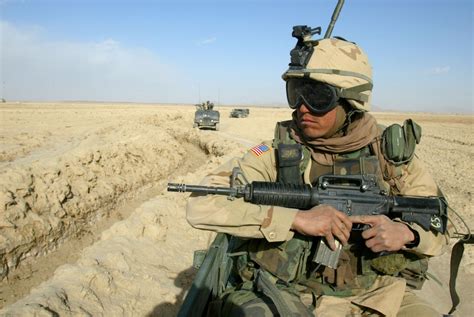 US Marines Corps' M4 assault rifle gets replaced by the new M27 in frontline combat | IBTimes UK