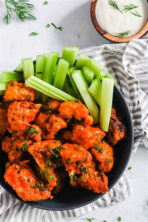 Healthy Food: Air Fryer Buffalo Cauliflower Wings