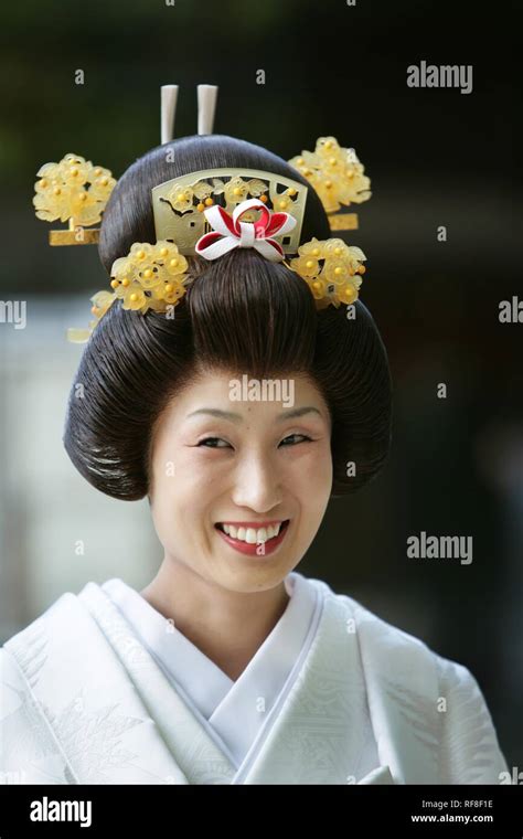 Shinto wedding, Meiji Shrine, Tokyo, Japan, Asia Stock Photo - Alamy