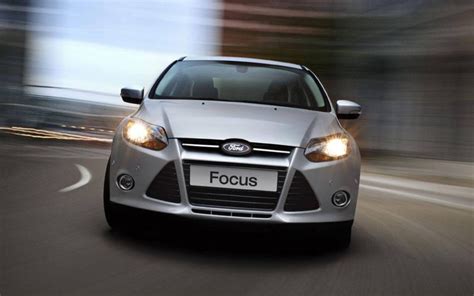 2014 Ford Focus SE sedan review notes