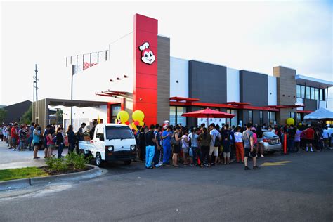 Jollibee opens its first store in Illinois, USA | Inquirer Business